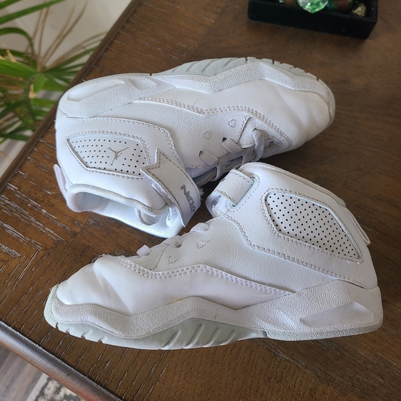 NIKE Jordan TD B'Loyal Kids Shoes - Picture 5 of 9